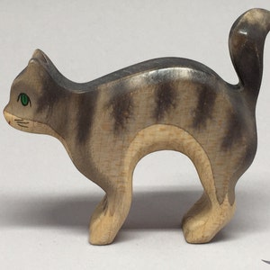 Toy Cat wooden grey with grey stripes colourful with cat's arched back Size: 10,5x5,0x2,2 cm bxhxs aprox. 30 gr. image 2