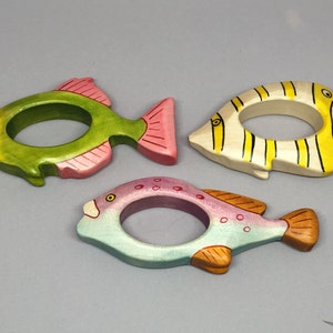 Toy Fish Gripping ring Tropical fish Wooden colorful Size: 12,0 x 6,0 x 2,0 cm bxhxs approx. 40 gr. image 4