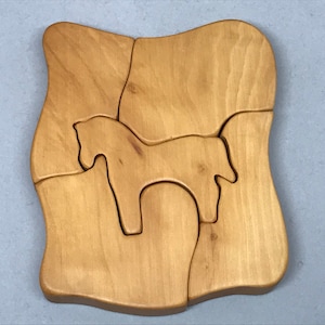 Toy horse wood puzzle natural color 8,0 x 10,0 x 1,5 cm (bxhxs)  ca. 85 gr.