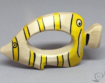 Spielzeug Ring Fisch Zebrafisch Spielzeug Holz farbig | Größe: 11,0 x 6,5 x 2,0 cm (bxhxs) ca. 38 gr.