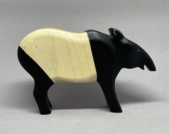 The Malayan Tapir black and white 11.0 x 7.0 x 2.7 cm (wxhxs) approx. 67 gr.
