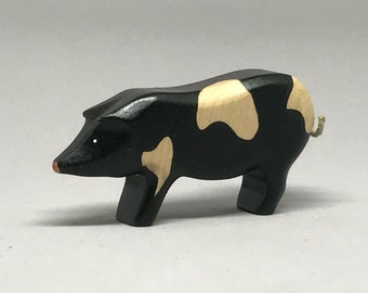 Spielzeug Schwein Holz schwarz - weiße Flecken... 9,0x5,0x2,5 cm (bxhxs) ca. 33,0 gr.