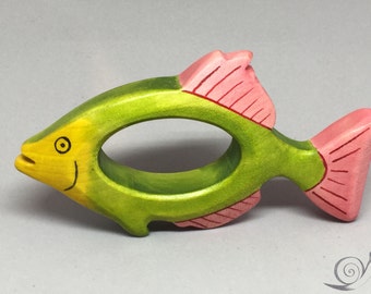 Spielzeug Ring Fisch Tropenfisch Spielzeug Holz farbig | Größe: 12,5 x 7,0 x 2,0 cm (bxhxs) ca. 40 gr.