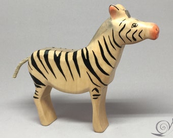 Spielzeug Zebra Holz schwarz weiß gestreift Größe: 13,5 x 12,7 x 2,6 cm (bxhxs) ca. 85,0 gr.