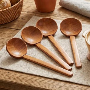 Solid Wood Ramen Spoon, Long Handle Soup Ladle for Hot Pot, Non-Stick Serving Scoop