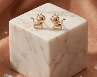 Gold Plated Minimal 3D Cat Stud Earrings, Puff Cat Earrings, Pet Earrings, Cute Animal Earrings, Everyday Earrings, Gift for her