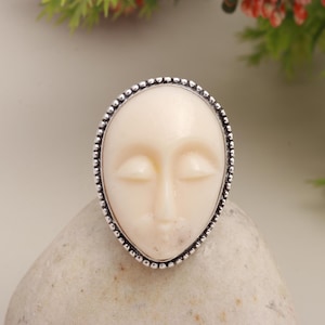 Hand-Carved Moon Face Ring in 925 Sterling Silver – Serene Celestial Goddess Ring |