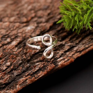 Anillo de plata de ley 925 con diseño de infinito y diseño de bucle – Anillo minimalista ajustable