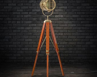 Lámpara de pie trípode ajustable, 1,5 m de altura, madera marrón y latón dorado antiguo, foco de pie