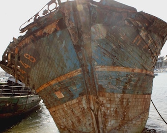 Shipwreck Camaret-sur-Mer Brittany – Abandoned Fishing Boat Wall Art – Nautical Coastal Photography Print – Maritime Decor