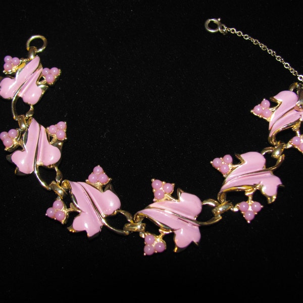 Vintage Bracelet / Coro / Lavender Enamel Ivy Leaves With Lavender Pearl Beads / Signed Piece /1950's/ Retro