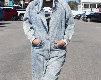 manteau en denim vintage, manteau en jeans lavé à l’acide des années 1980, femmes moyennes