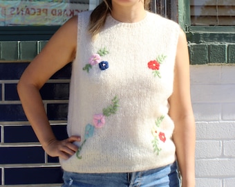 Embroidered Top, Vintage 1950s, Cream Crochet, Hand Knit Top, Floral Embroidery, M Women