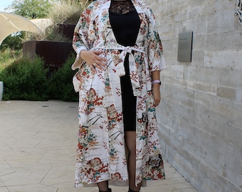 Vintage Kimono, 80s Robe, Large Women, Off White Silk, Multicolor Print