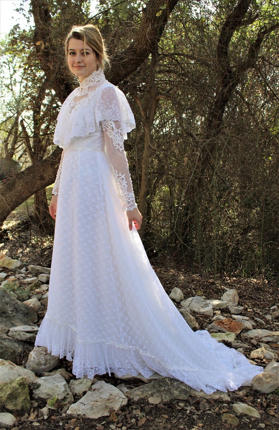Long Sleeved Wedding Gown | XS/S, Vintage Wedding