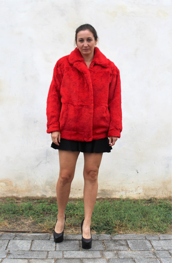 Vintage 1980s Koslow's Red Fur Coat Dolman Sleeve… - image 6