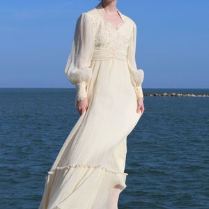 Long Sleeve Wedding Dress, Vintage 1970s, Ivory Wedding Gown, Lace, Fortuny Pleat, XS/S Women image 2