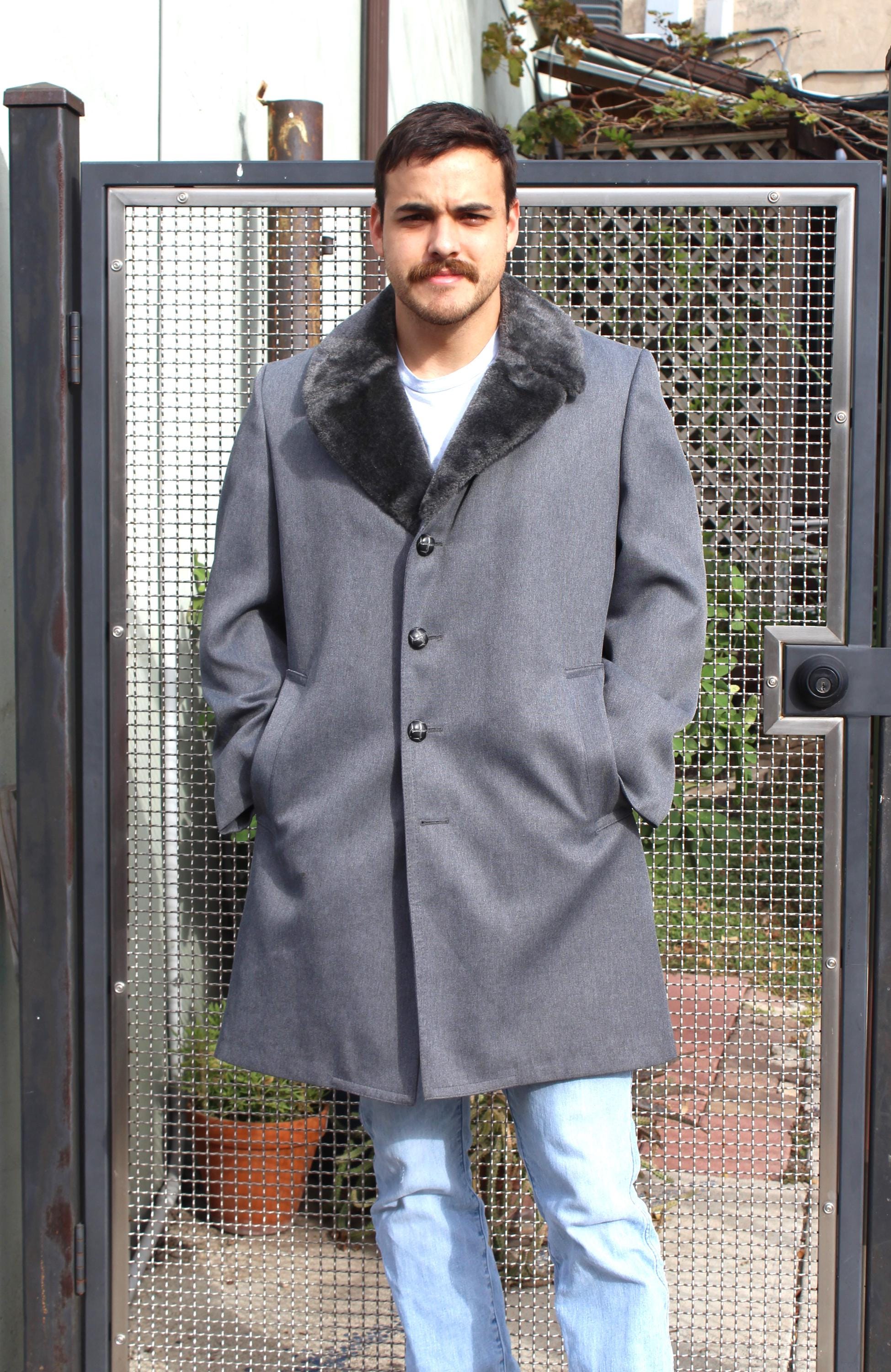 Vintage London Fog Overcoat: Gray Faux Shearling Collar, Size 40R