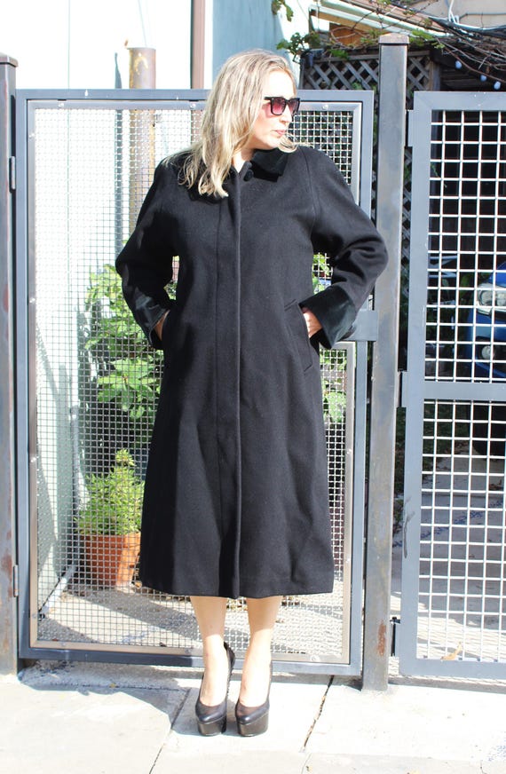 Vintage Black Wool Midi Coat: 1980s Velvet Trim Forecaster - Etsy