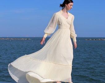 Long Sleeve Wedding Dress, Vintage 1970s, Ivory Wedding Gown, Lace, Fortuny Pleat, XS/S Women