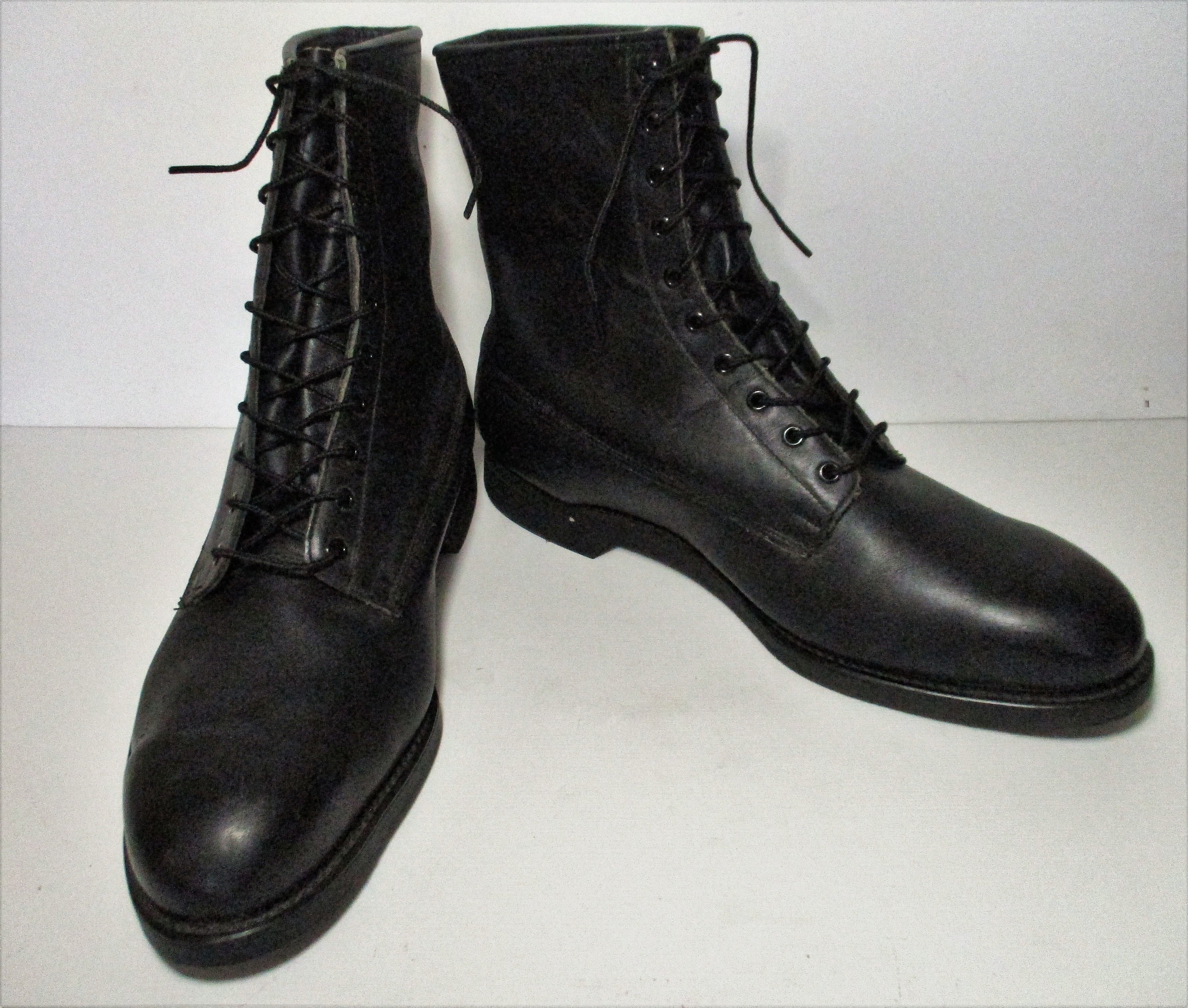 Combat Boots, Vintage 1980s Addison Shoe Company, 13XW Men