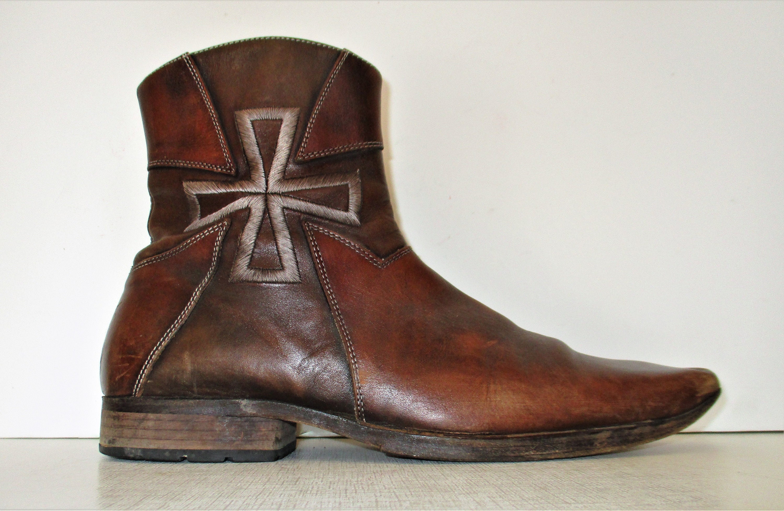 Vintage Mark Nason Brown Leather Embroidered Cross Ankle Boots, 9