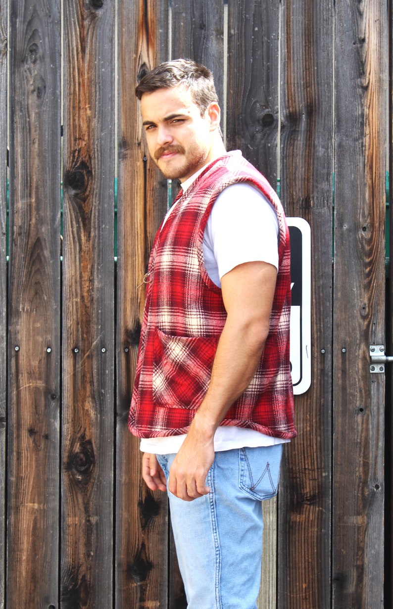 Vintage 90s Banana Republic Sherpa Vest, Large Men, Red Shadow Plaid, Faux Shearling Line image 3