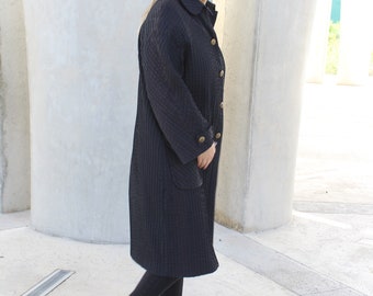 Vintage 1960s Tuxster Black Trench Raincoat L/XL Women Vintage 1960s Tuxster Black Trench Raincoat L/XL Women