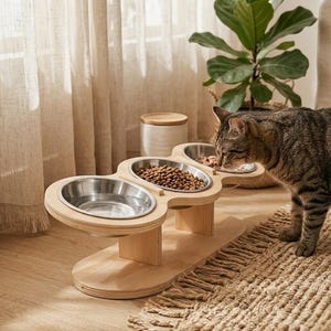 Elevated Cat Bowls with Bamboo Stand - Orthopedic Tilted Feeder for Improved Digestion and Neck Protection -Pet By Ariana