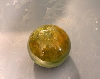Resin paper weights