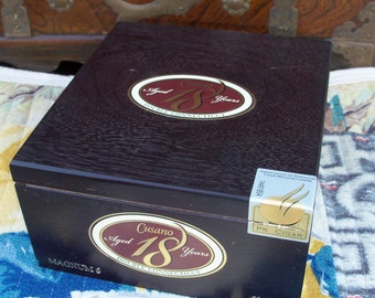 Cusano 18 Years Double Connecticut Cigar Box Special Wooden Chest Man Gift Find Anniversary Edition
