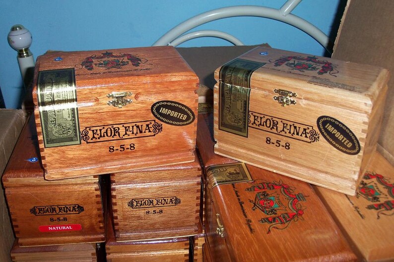 Cigar Box Wooden Chest Fuente Flor Fina 8-5-8 Brass Closure Group Gift Box Three In Stock by IndustrialPlanet NEW Free Shipping