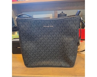 This Michael Kors Jet Set Travel Large Messenger bag.