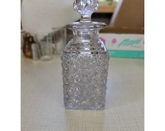 Carafe carrée vintage en verre pressé transparent, bouchon motif étoile en losange
