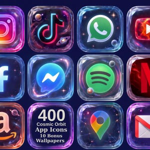 Può includere: Una collezione di dodici icone quadrate per app con loghi di social media e utilità, racchiuse in una cornice cosmica cristallina e luminosa con sfondi simili a nebulose. Un'icona mostra il testo 400 Cosmic Orbit App Icons 10 Bonus Wallpapers.