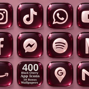 Op de afbeelding: Een verzameling glanzende, donkerkersenkleurige vierkante app-iconen met afgeronde hoeken en witte social media logo's. Eén icoon bevat de tekst 400 Black Cherry App Icons 10 Bonus Wallpapers. De iconen hebben een glasachtige afwerking.