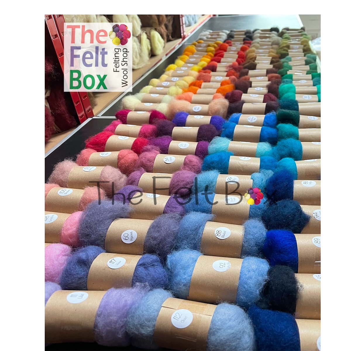The Felt Box Lana cardata per infeltrimento ad ago: fibre corte più grossolane miste insieme, da utilizzare come nucleo o lana di finitura, verde