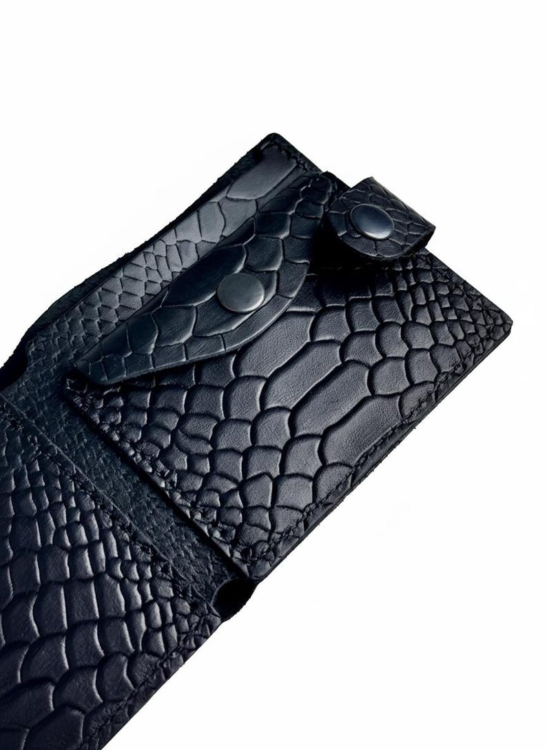 Cartera plegable personalizada de piel negra con relieve de pitón, monedero para hombre, estilo exótico. imagen 3