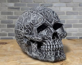 Concrete skull statue Gothic skull decor Carved stone skull ornament Cement skull sculpture Gothic decor Outdoor garden figurine