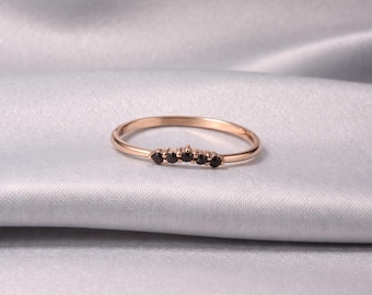 14K roségouden granaatring, minimalistische stapelband, januari-geboortesteensieraden