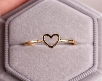 14 kt geelgouden minimalistische hartring, sierlijke liefdesband, alledaagse elegantie