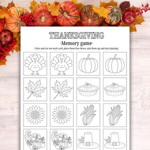 Puede incluir: Una hoja de juego de memoria de Acción de Gracias para imprimir con ilustraciones en blanco y negro de pavos, calabazas, hojas de arce, pasteles, girasoles, maíz, cornucopias y sombreros de peregrino, con instrucciones para colorear y recortar.
