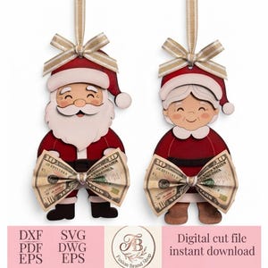 Può includere: Due decorazioni natalizie in legno raffiguranti Babbo Natale e la Signora Natale, ciascuno con un cappello rosso e un fiocco di nastro a righe beige. Entrambe le figure tengono una banconota da dieci dollari piegata a fiocco. Testo in basso: DXF, SVG, PDF, DWG, EPS, Digital cut file instant download.