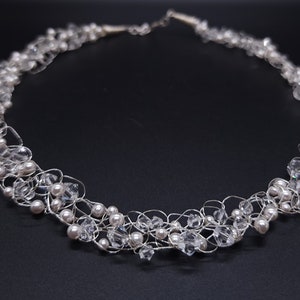 Elegant Wire-Crocheted Pearl & Crystal Bridal Choker Necklace - Luxurious Wedding Day Statement Jewelry