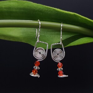Örhängen med vinglas: Roliga smycken och presenter för vinälskare