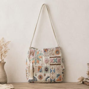 Vintage bestickte Tragetasche, handgemachte Patchwork Geldbörse, Boho Cottagecore Schultertasche, einzigartiges Geschenk für Frauen