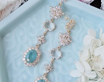Elegant blue wedding earrings.Graduation party earrings and necklace.bride earrings.blue  earrings.bridesmaid earrings.blue wedding necklace
