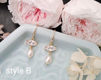 Cute real Pearl earrings.party earrings.Vacation earrings.Wedding Earrings.gift for her.white earrings.Bridal earrings.BrIdesmaid earrings.