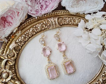 Moden pink wedding earrings. Graduation party earrings.bride earrings.bridesmaid earrings.wedding gift.birthday gift for her.party earrings