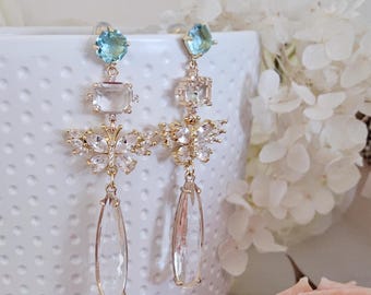 Elegant blue wedding Earrings.Wedding earrings.Beach Vacation Earrings.Birthday gift for her.bridesmaid earrings.light blue Crystal earrings
